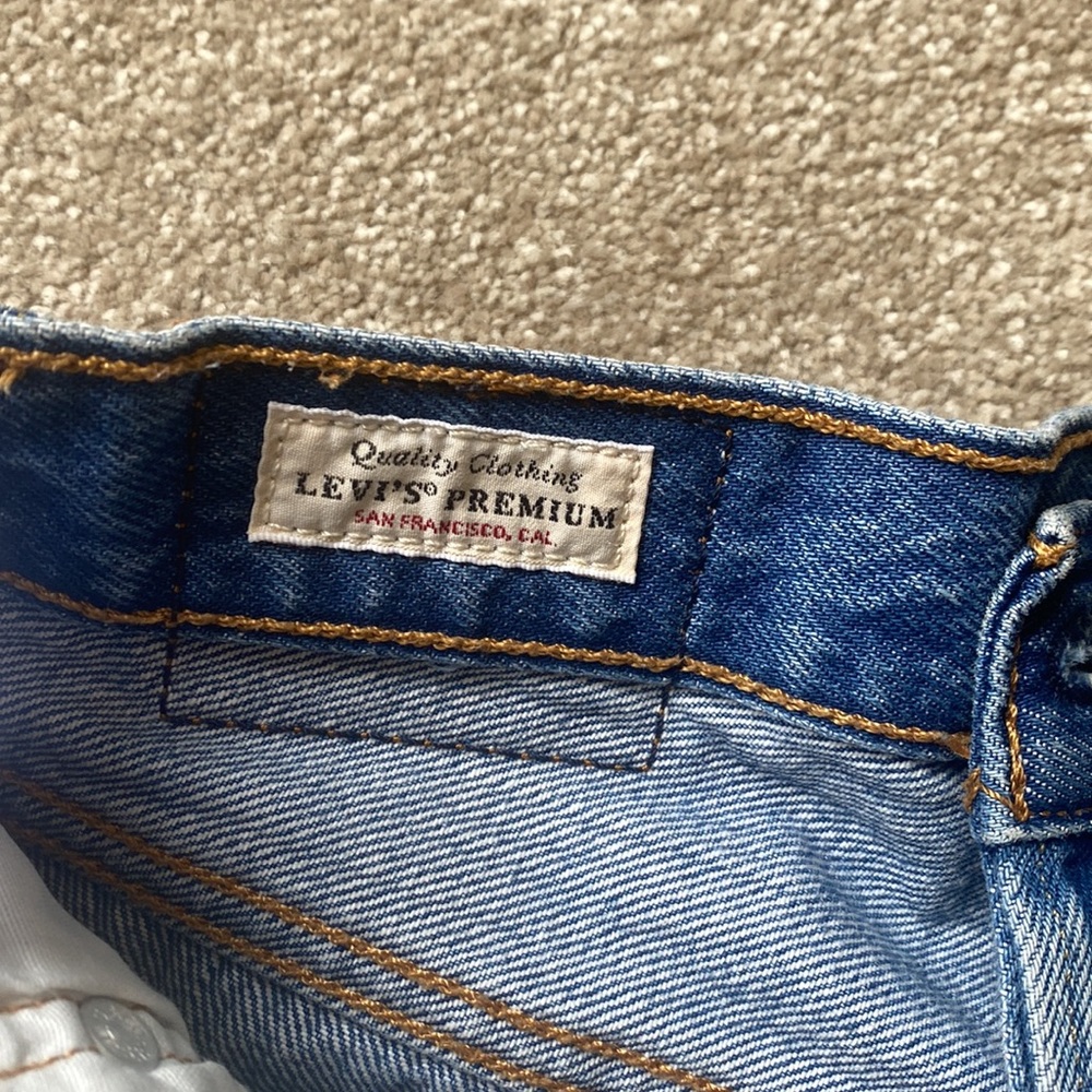 Levi’s shorts - Picture 3 of 5